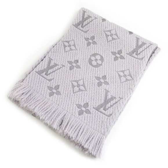 LOUIS VUITTON Gray Scarf - Picture 1 of 5